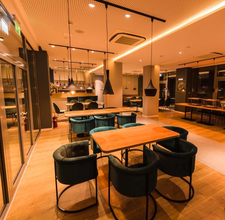 Hotel Arka Orşova المظهر الخارجي الصورة